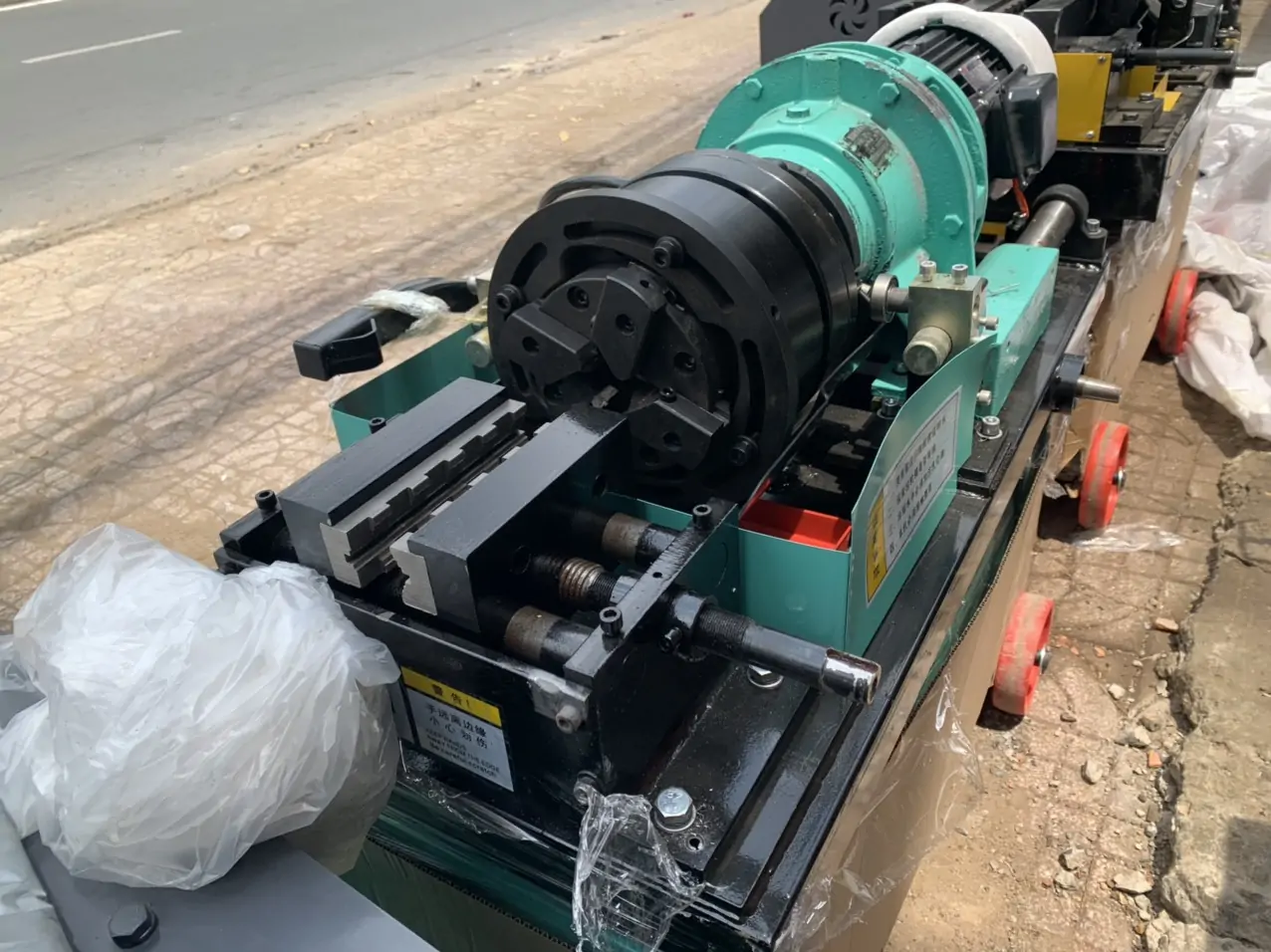 Máy Tiện Ren Sắt Cây HGS40