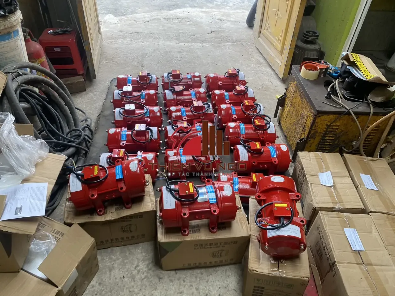 Máy đầm rung bê tông 0,75kw/380v