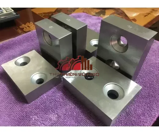 Dao máy cắt sắt TOYO C-33