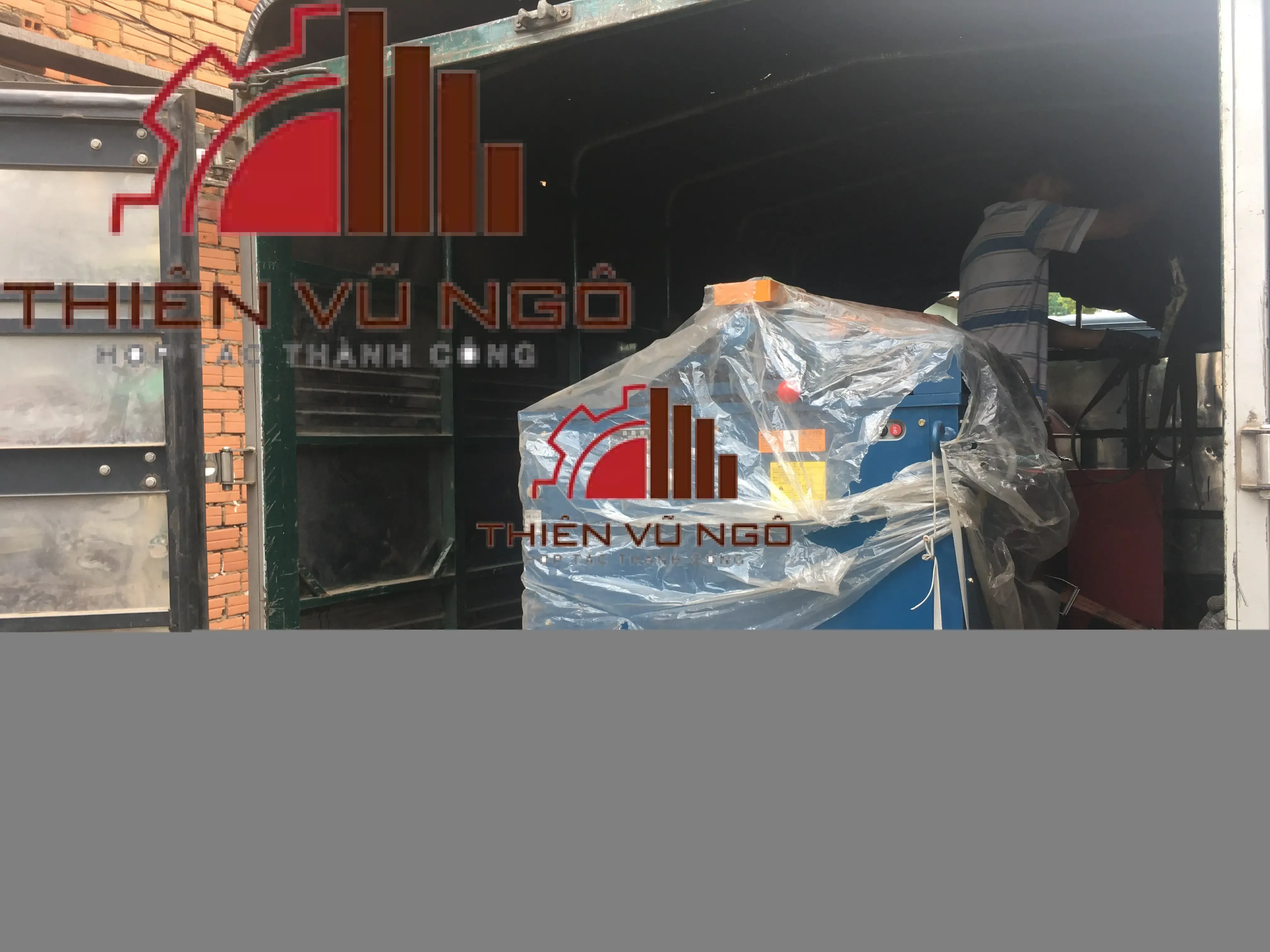 máy uốn sắt TOYO B-33