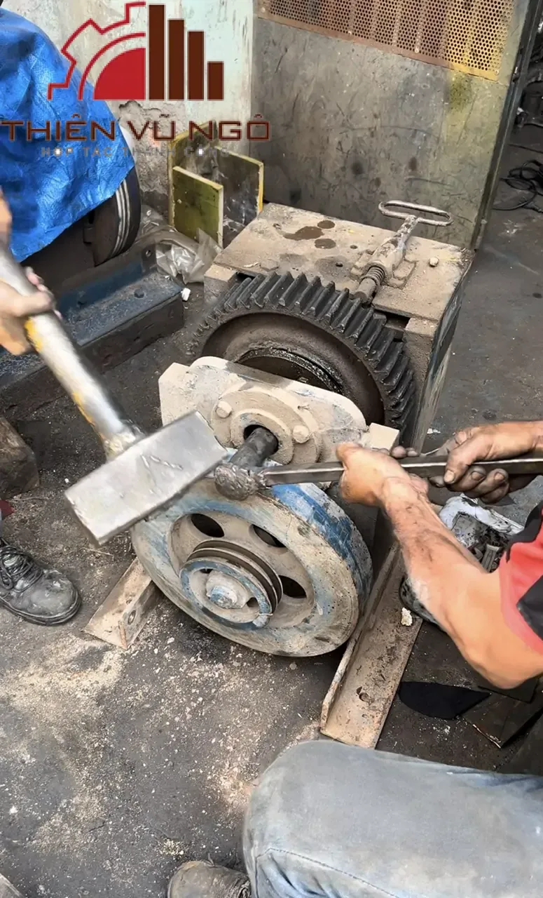 Dịch Vụ Sửa Chữa M&aacute;y Cắt Sắt 
