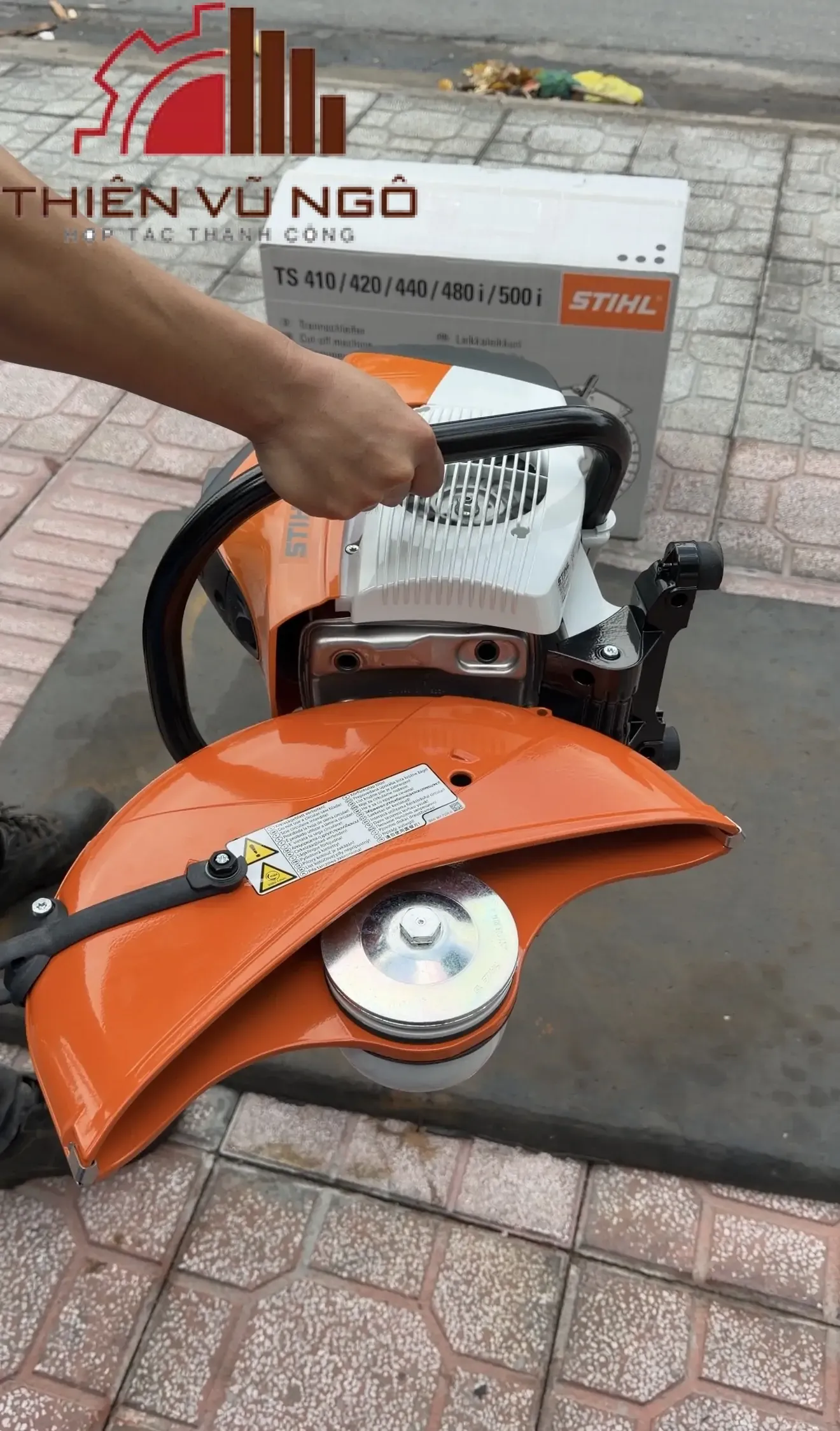 Máy cắt đầu cọc bê tông STIHL TS420