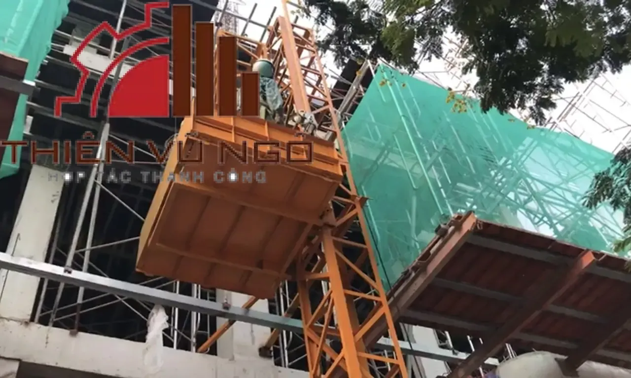 thuê vận thăng nâng hàng 1000kg