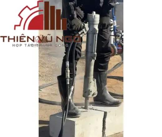 Máy đục bê tông thủy lực MARUZEN BH23K